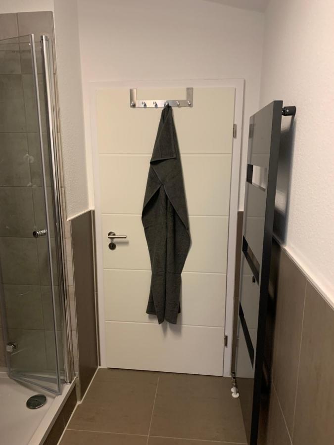 40 Qm Appartment Parkplatz, Balkon,Netflix, Prime Chemnitz Exterior photo